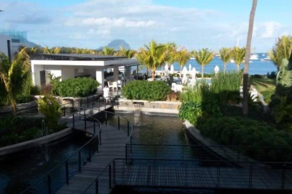 Latitude Luxury Seafront Suite Rivière Noire Zewnętrze zdjęcie