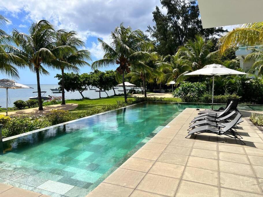 Latitude Luxury Seafront Suite Rivière Noire Zewnętrze zdjęcie