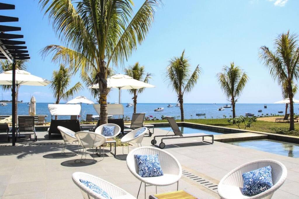 Latitude Luxury Seafront Suite Rivière Noire Zewnętrze zdjęcie